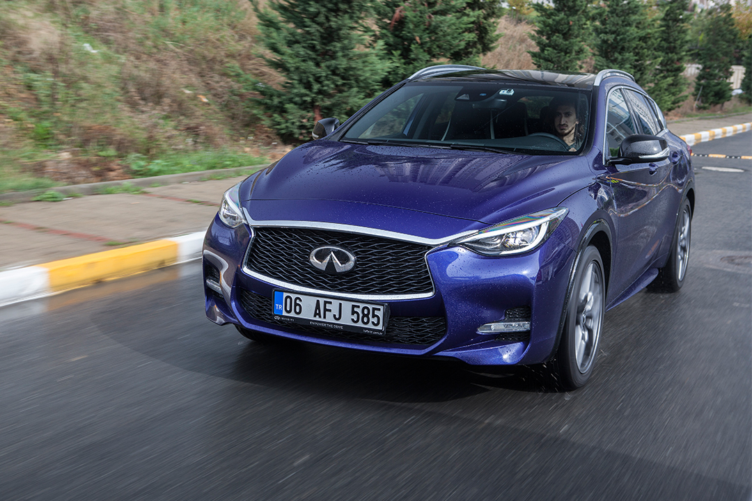 Infiniti q30 Sport